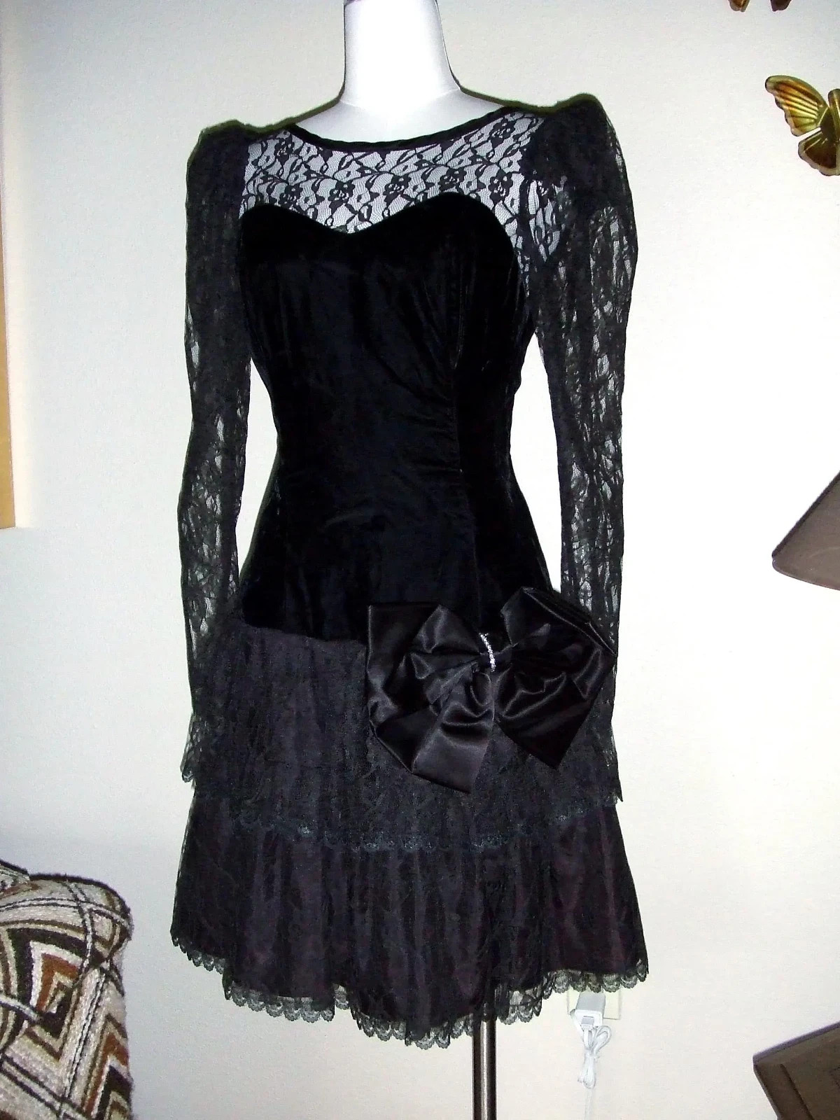 Vintage 1980s Black Lace Mini Gothic Cocktail Dress Size S/M