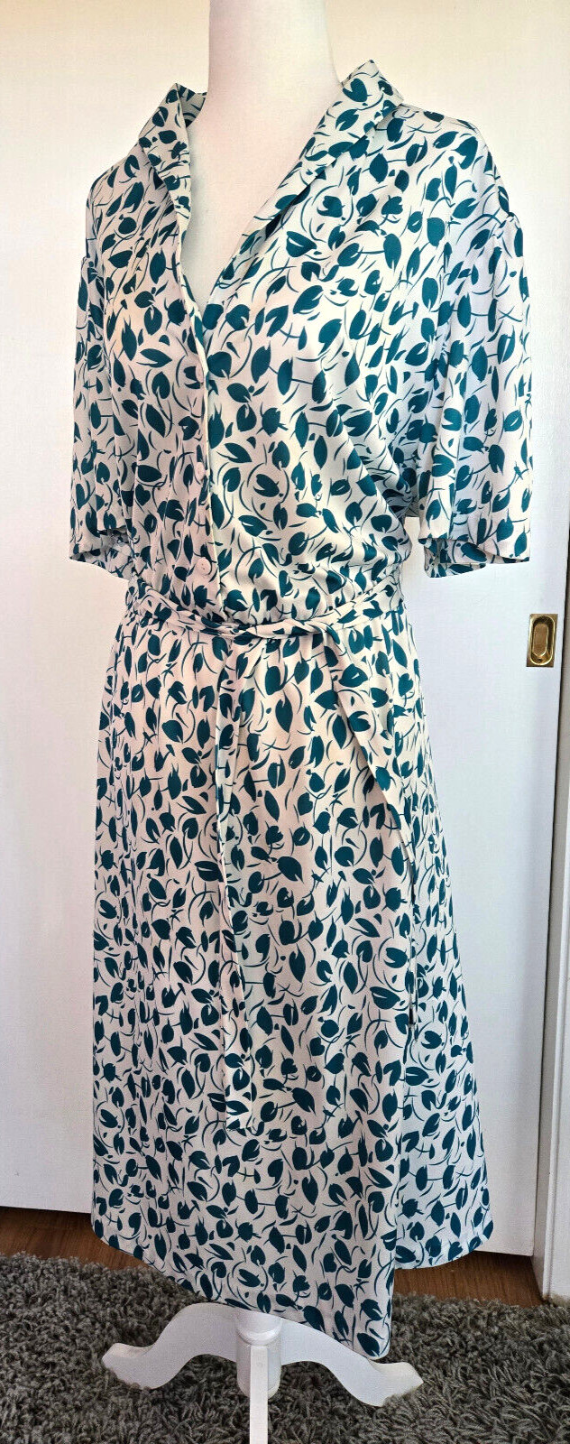 Vintage Lasting comfort polyester floral 1940s style 1980s dress green white