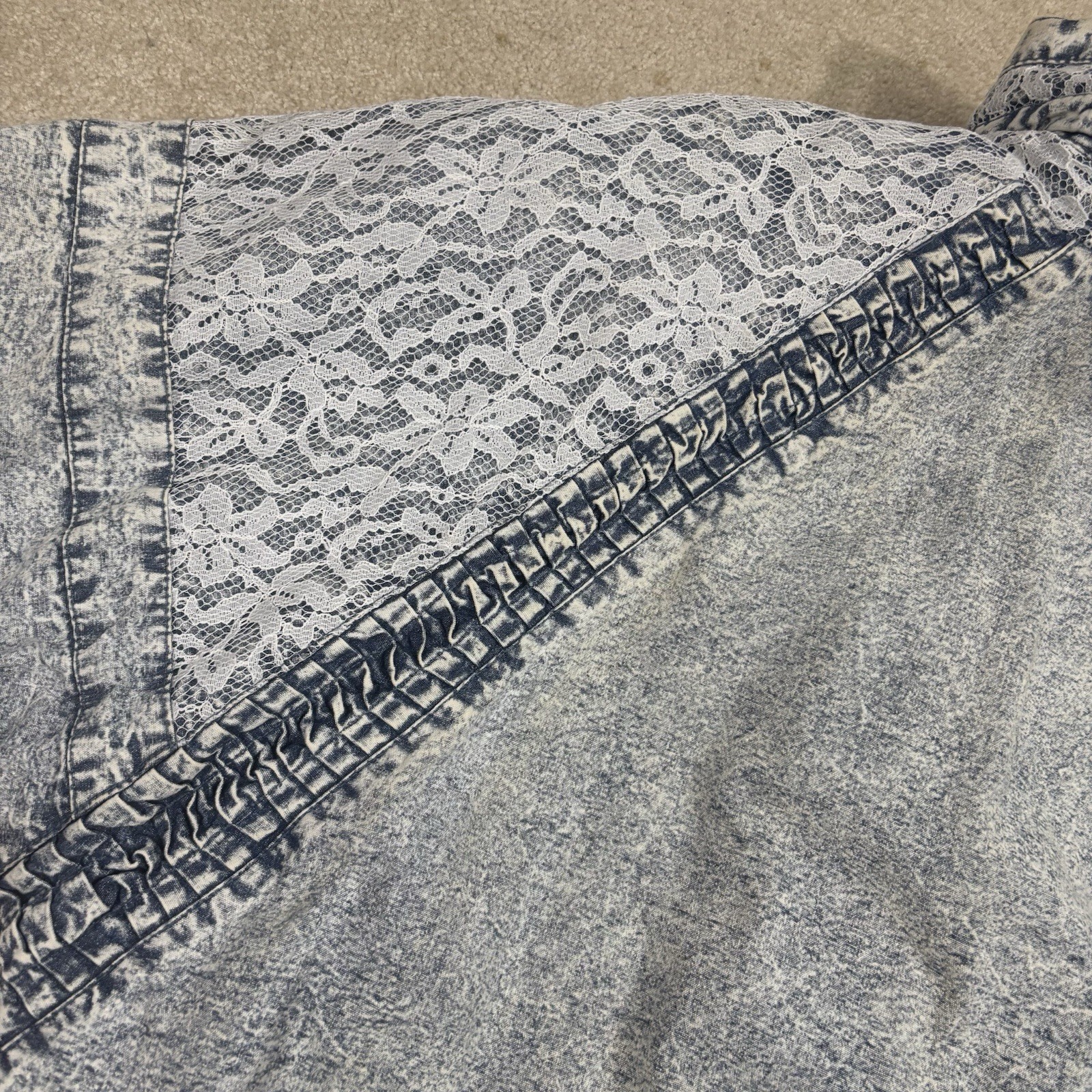 Vintage Original 80s East West Acid Wash Denim L Puffer Jacket Small Floral Lace
