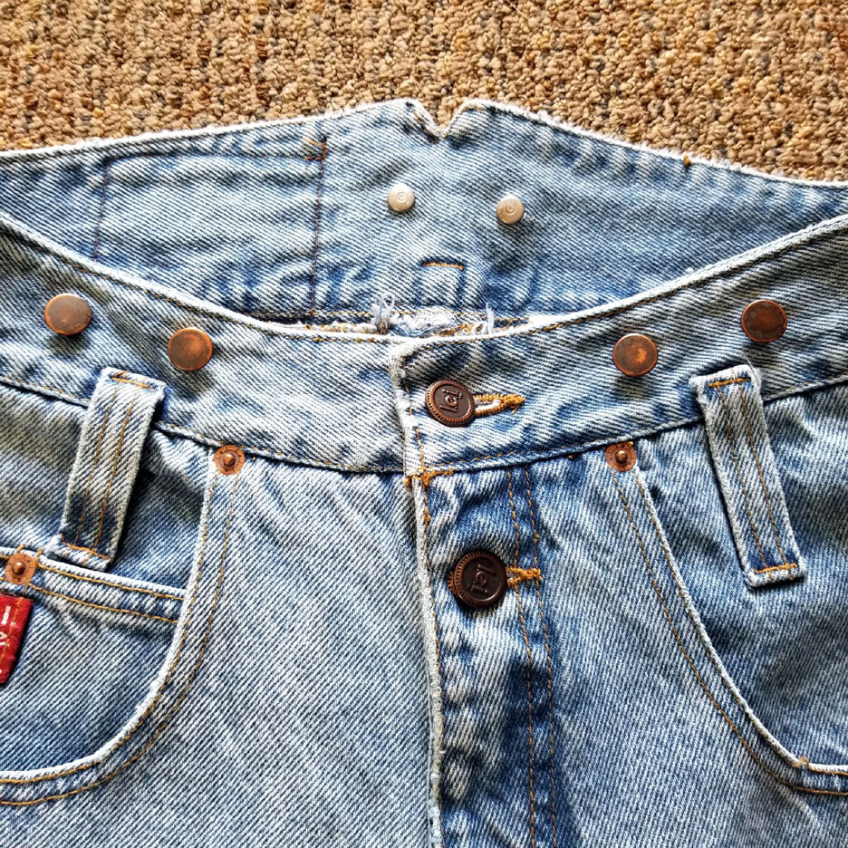 Seldom Seen 1970s Vintage L.e.i. High Waisted Rivet-Suspender Jeans 28.5&Prime;.