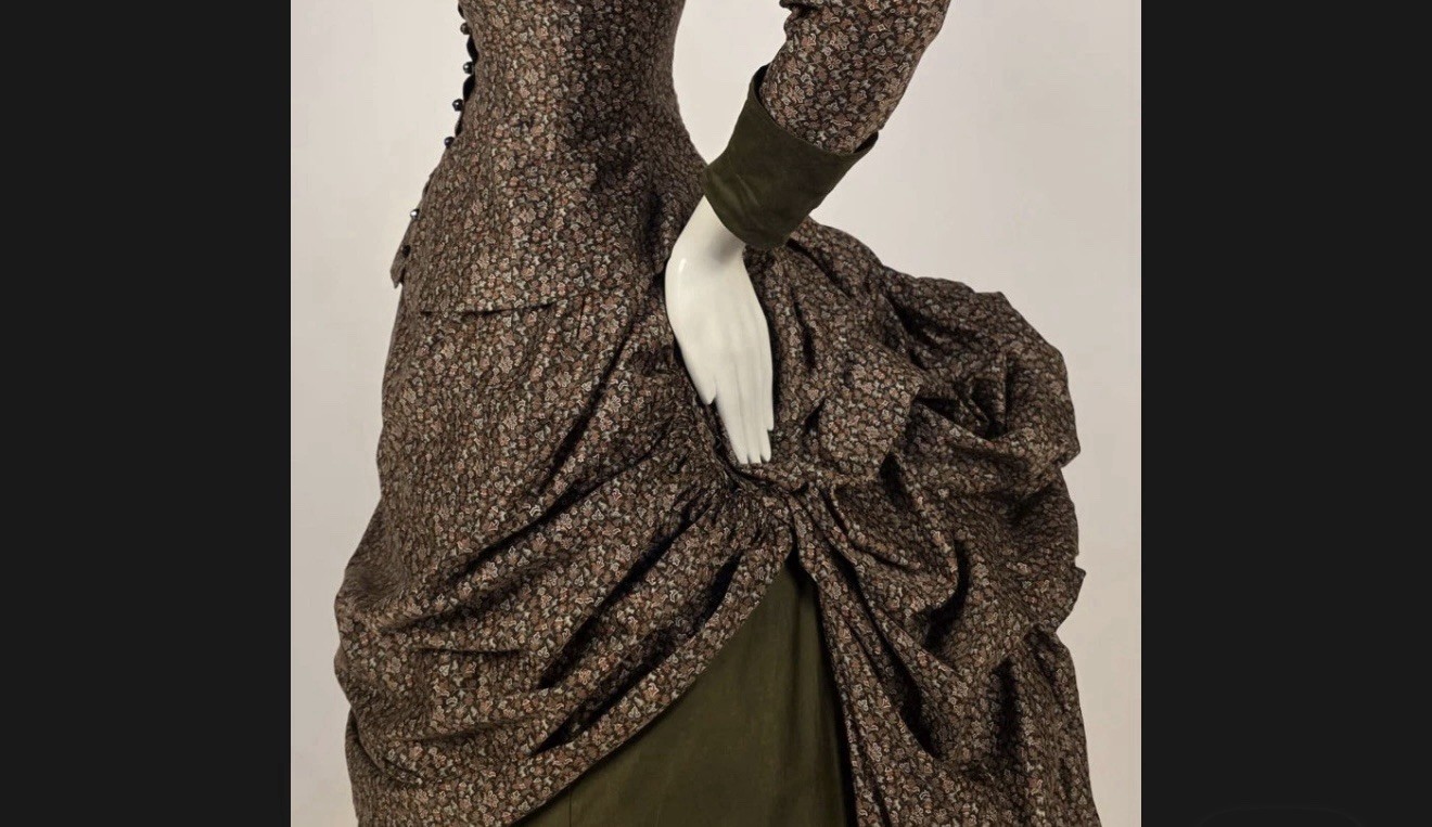 VICTORIAN 1880&rsquo;S 3pc PRINCESS BUSTLE DRESS WALKING SUIT – Museum Quality