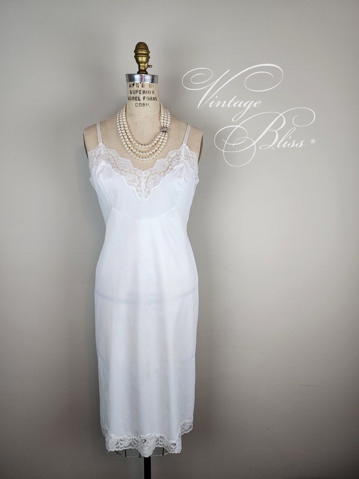 Vintage 1950&rsquo;s Romantic White Lace Trimmed Slip Chemise Bust Size 36&Prime;~38&Prime;