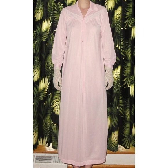 Vintage Pink Pinehurst Lingerie Nightgown S lace pinup retro sleepwear boudoir