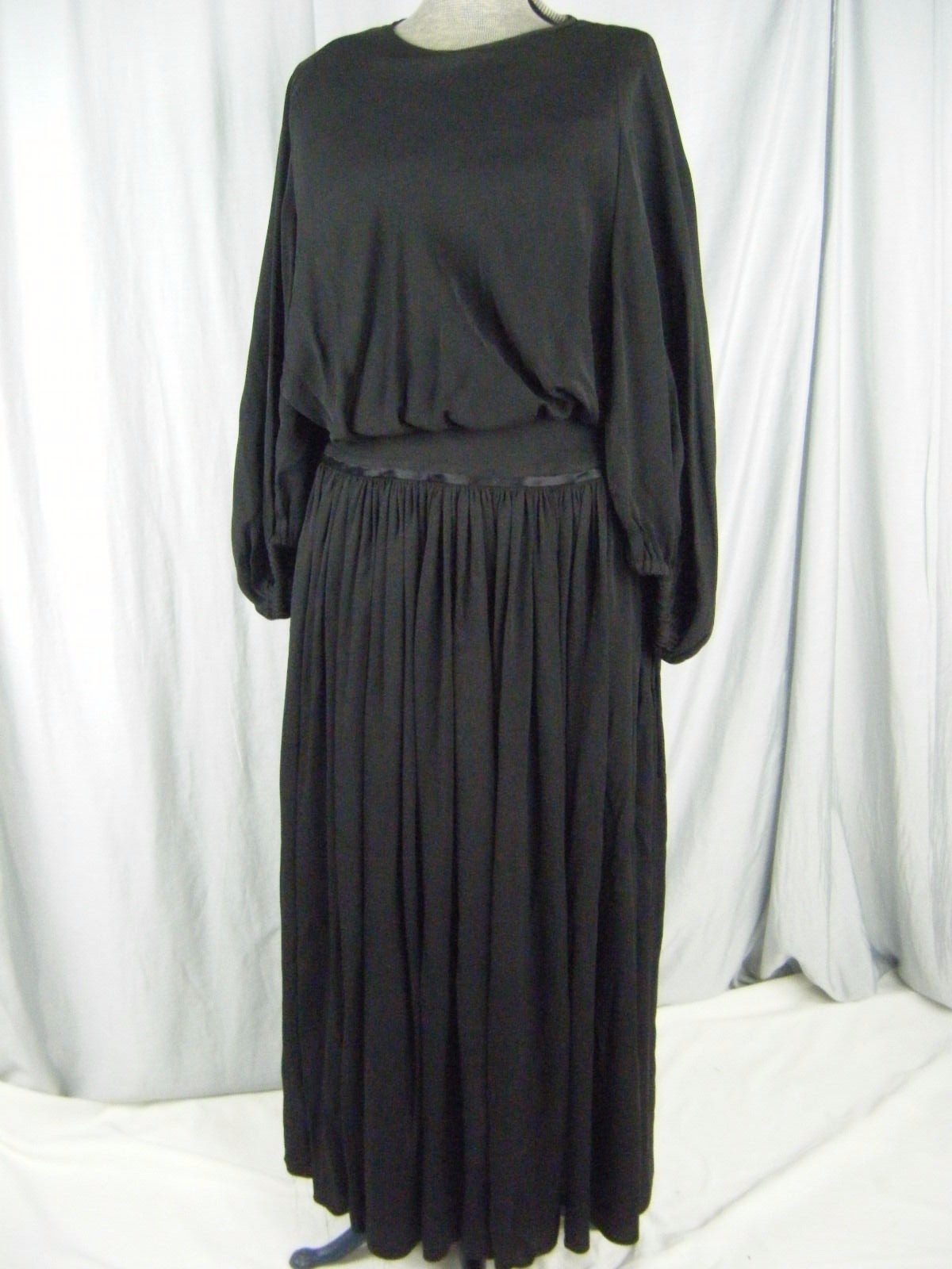 MONTALDO&rsquo;S Vtg 60s Black Rayon Layers Hippie Dress-Bust 38/S-M