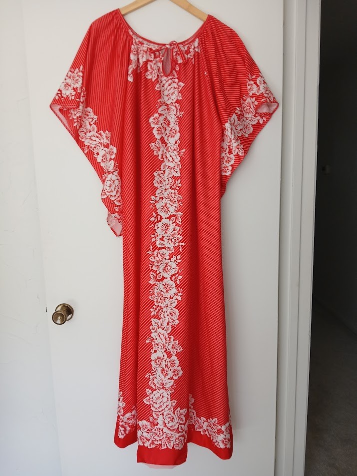 Vintage Custom Made Caftan Bright Coral White Floral