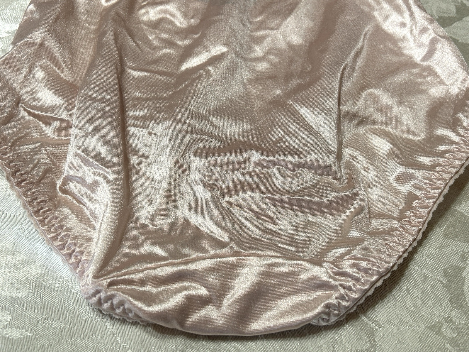 NWOT Vtg VANITY FAIR 40301 Second Skin Satin S Pink Brief Panties #328