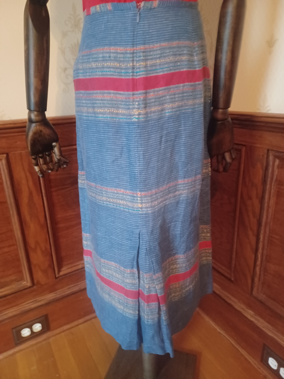 Vintage 80s/90s Barney&rsquo;s of New York Blue Linen Pencil Skirt, Made in Italy