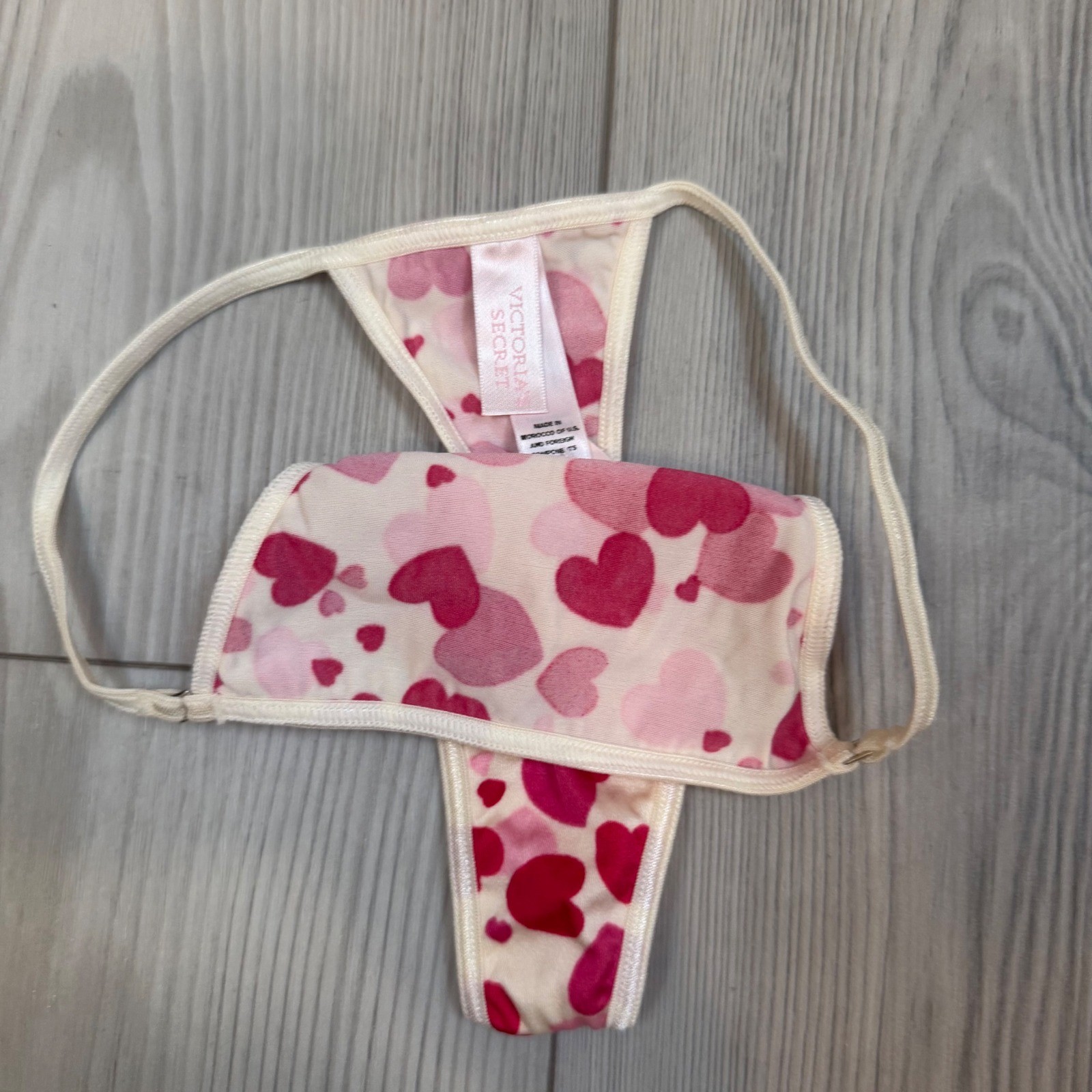 Vintage Victoria&rsquo;s Secret Heart Print V-String Thong 2001 Y2K Pink Red NWT Small