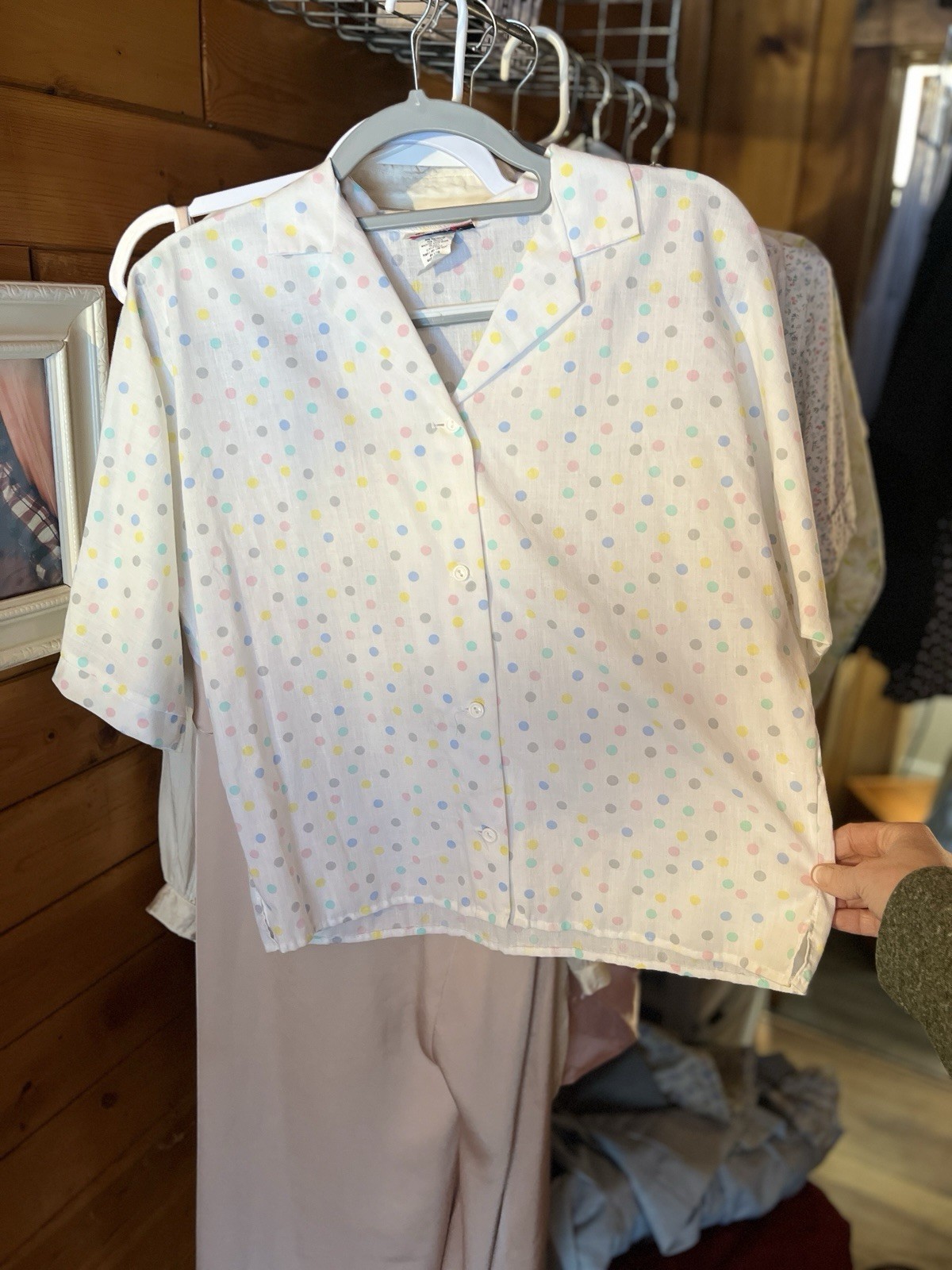 True Vintage Rhapsody Women&rsquo;s Blouse Size M Petite White With Pastel Polka Dots