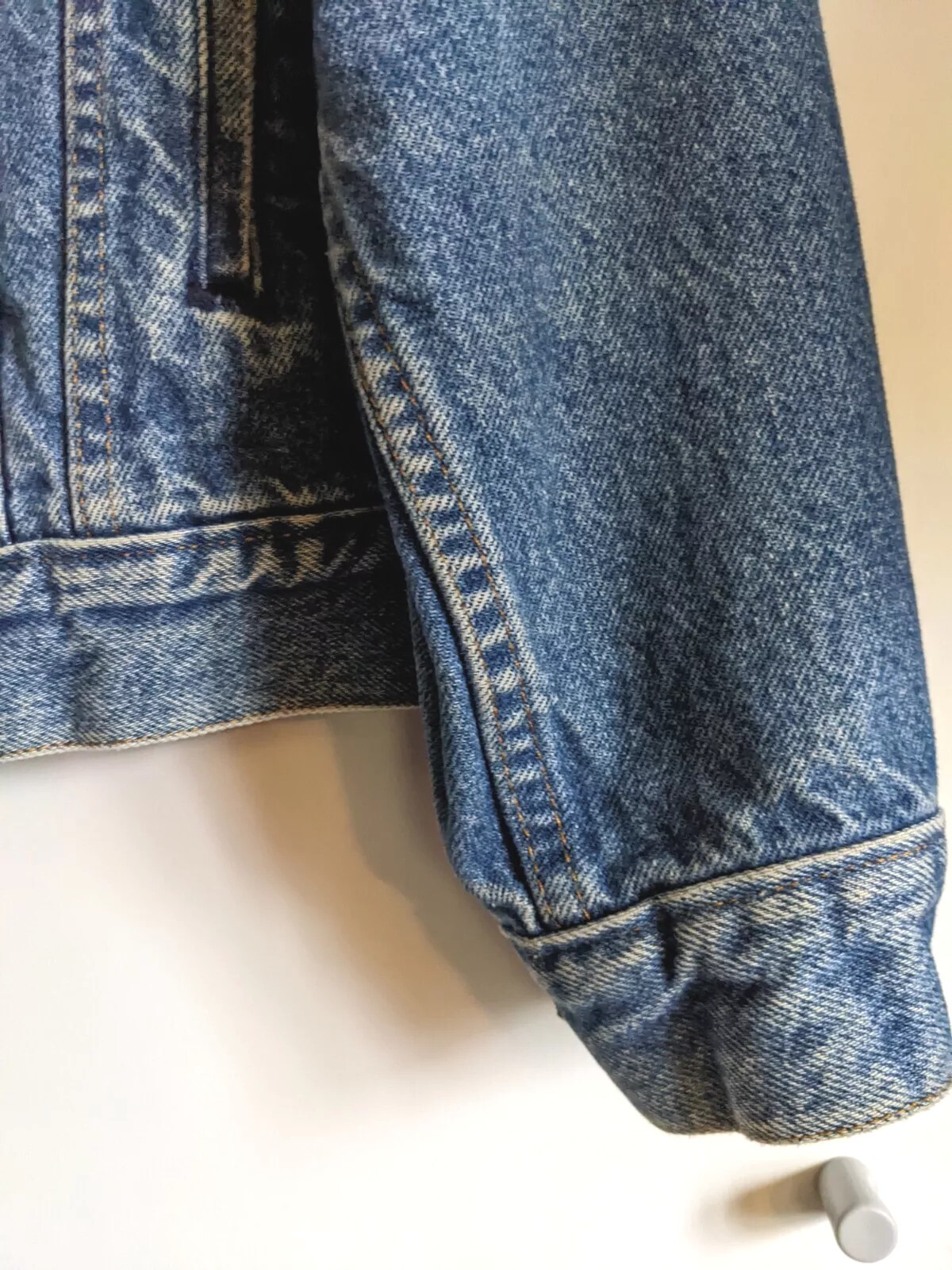 Vintage 80s Jean Jacket LEVI STRAUSS BLUE TRUCKER 70506-0214 SIZE 40-MADE in USA