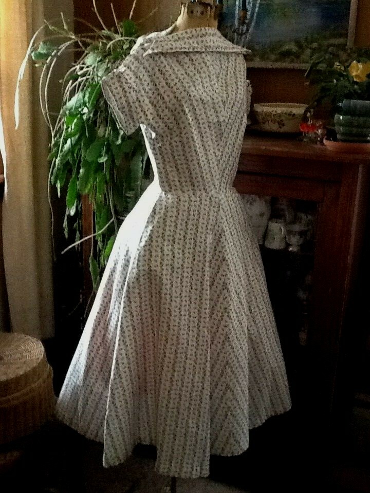 Vintage 1940&rsquo;s BETTY BARCLAY Summer Floral Cotton FROCK DRESS 36-24-52