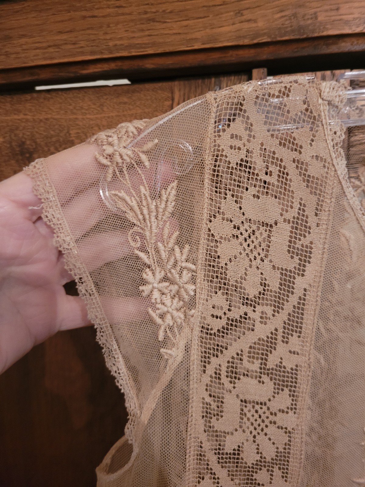 ANTIQUE 1920&rsquo;S BEIGE EMBROIDERED NET LACE DRESS 38 INCH BUST