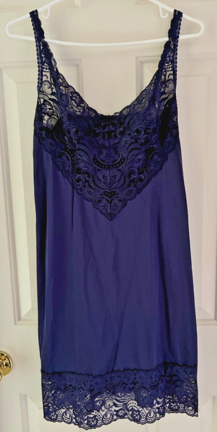 Vintage Vanity Fair Slip Dress Navy Blue Lace 36 24/42 Whimsygoth Fairycire Vamp