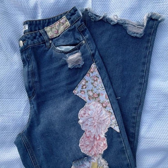 Patchwork Floral Distressed Wide Leg Cropped Jeans Size 15