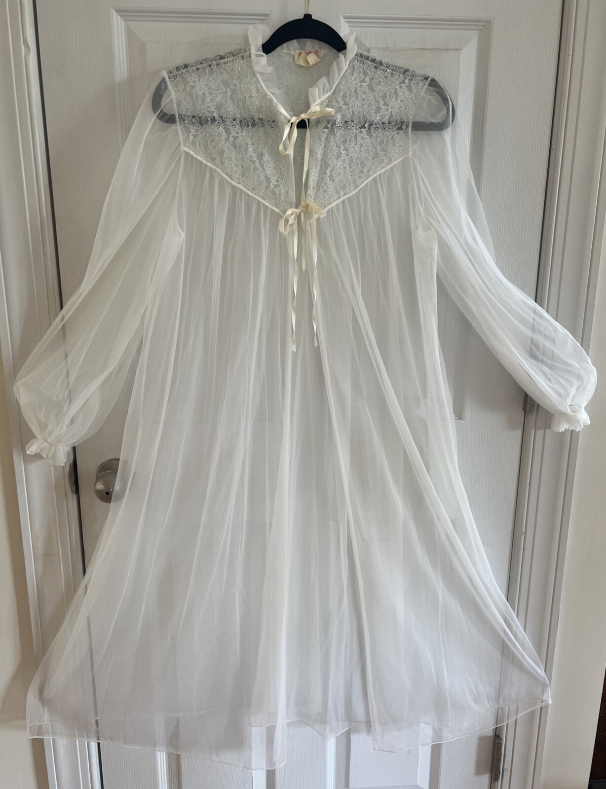 Vtg Peignoir Lingerie Sheer Glamour Robe Lace White 60s Hollywood Sz 38 USA