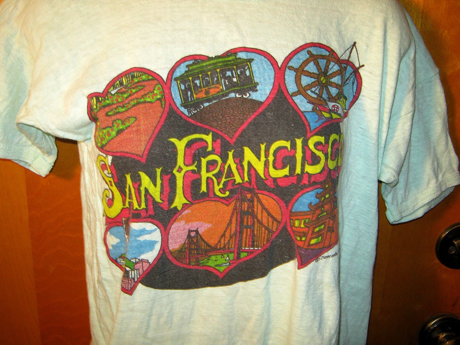 Vintage 1977 San Francisco Novelty Graphic Unisex Women T-Shirt Size Large