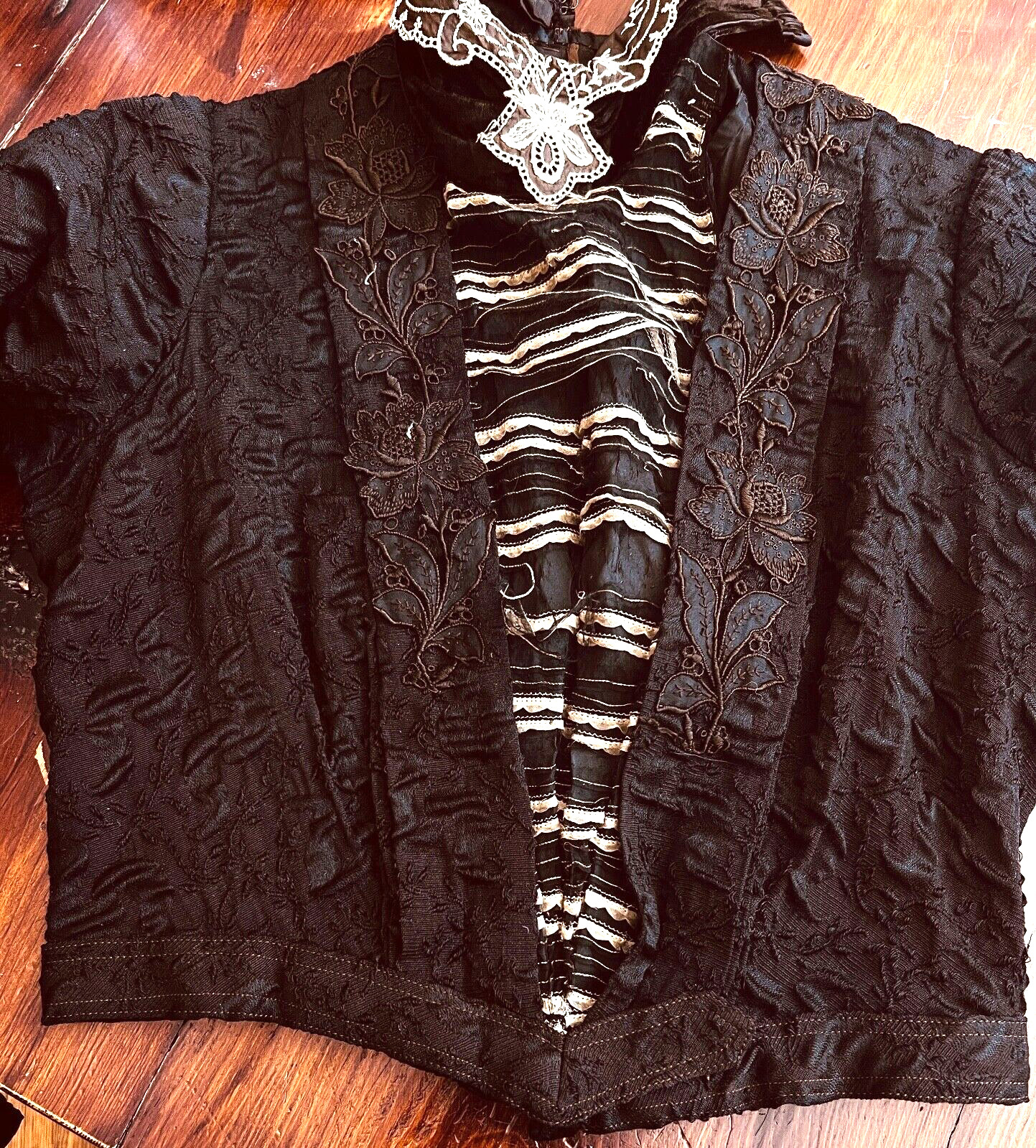 Antique Victorian Black Silk Brocatelle Walking Morning Suit C. 1870 ZZ062