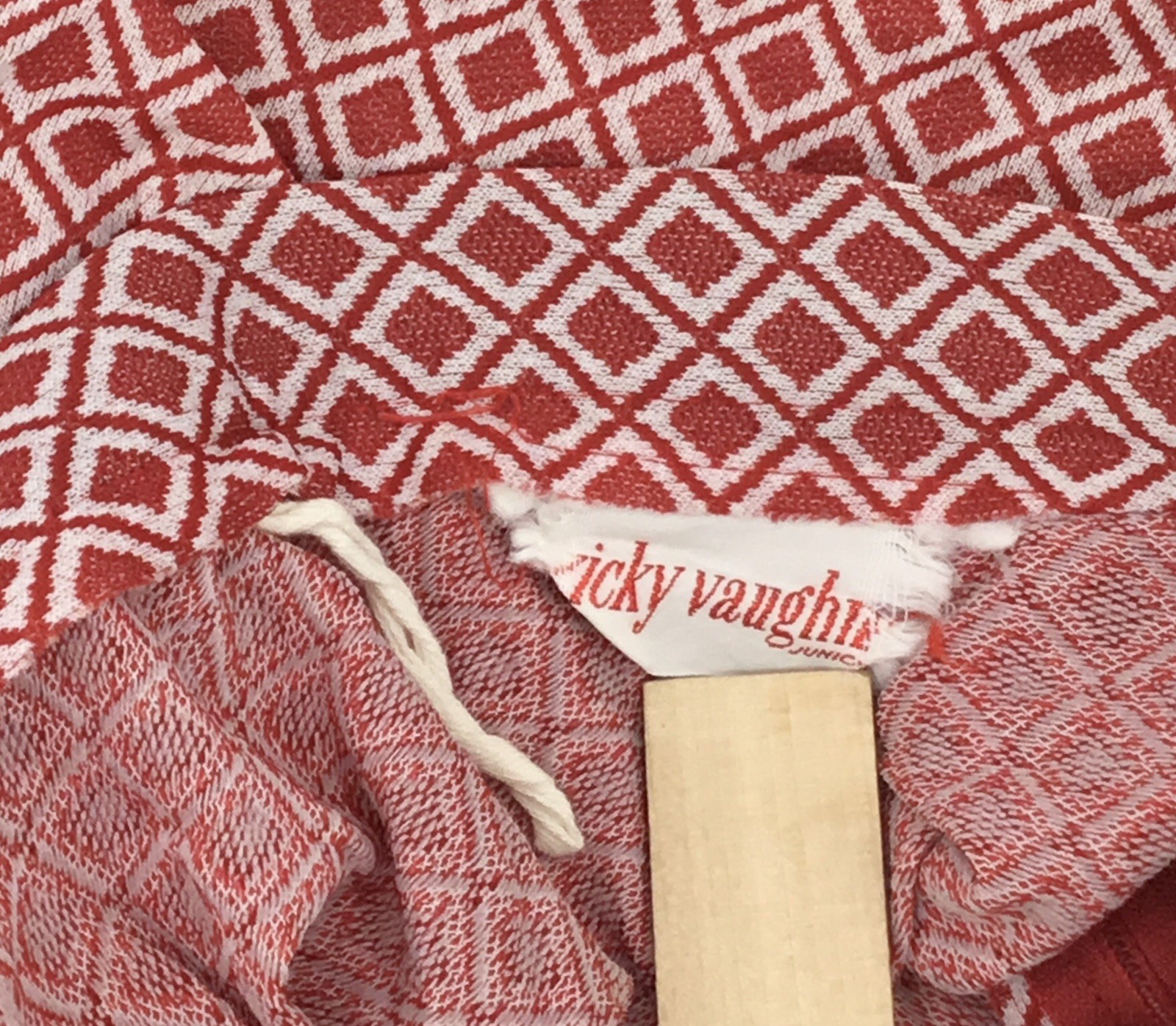 60’s-70’s💥Vicky Vaughn Crop 2pc Skirt Set Red White Geometric Mod, Sz. XS/SM