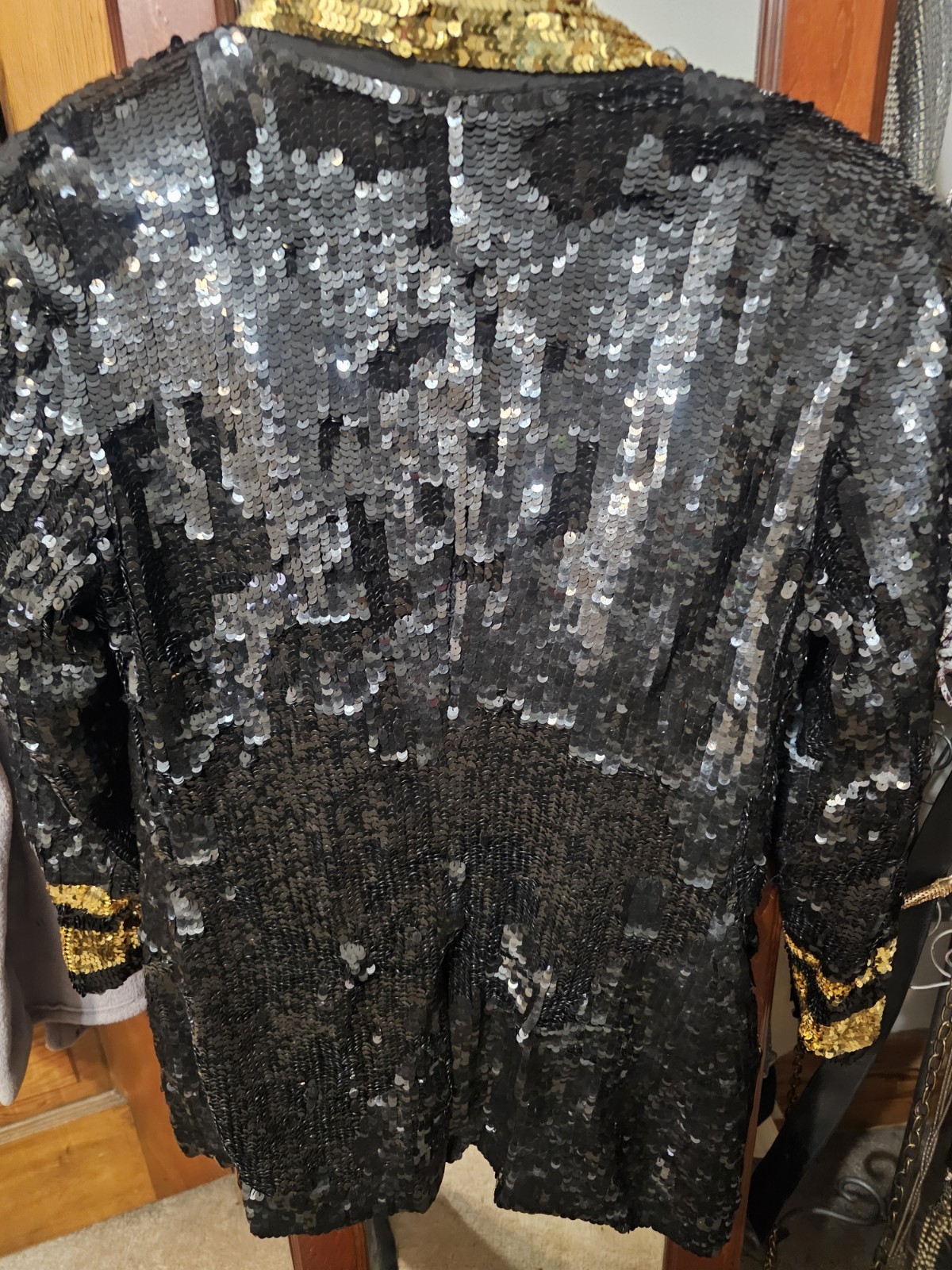 Modi Vintage Sequin Jacket Blazer 100% Silk Black And Gold