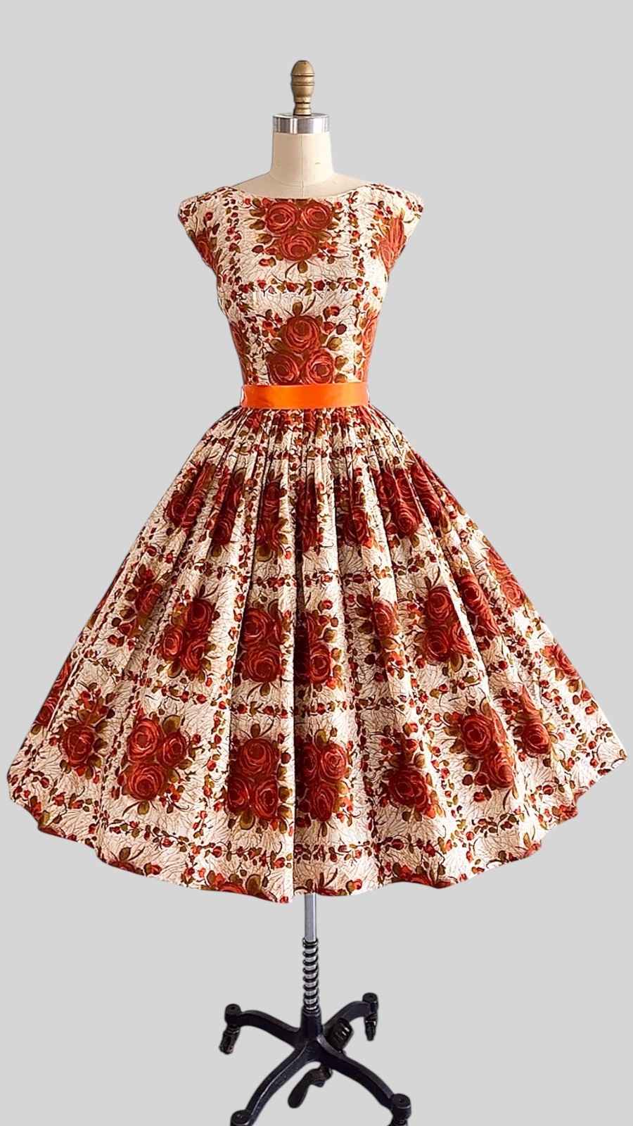 1950s 1960s Rose Print Cotton Sundress Floral Novelty Roses Bouquet Pinup Dress