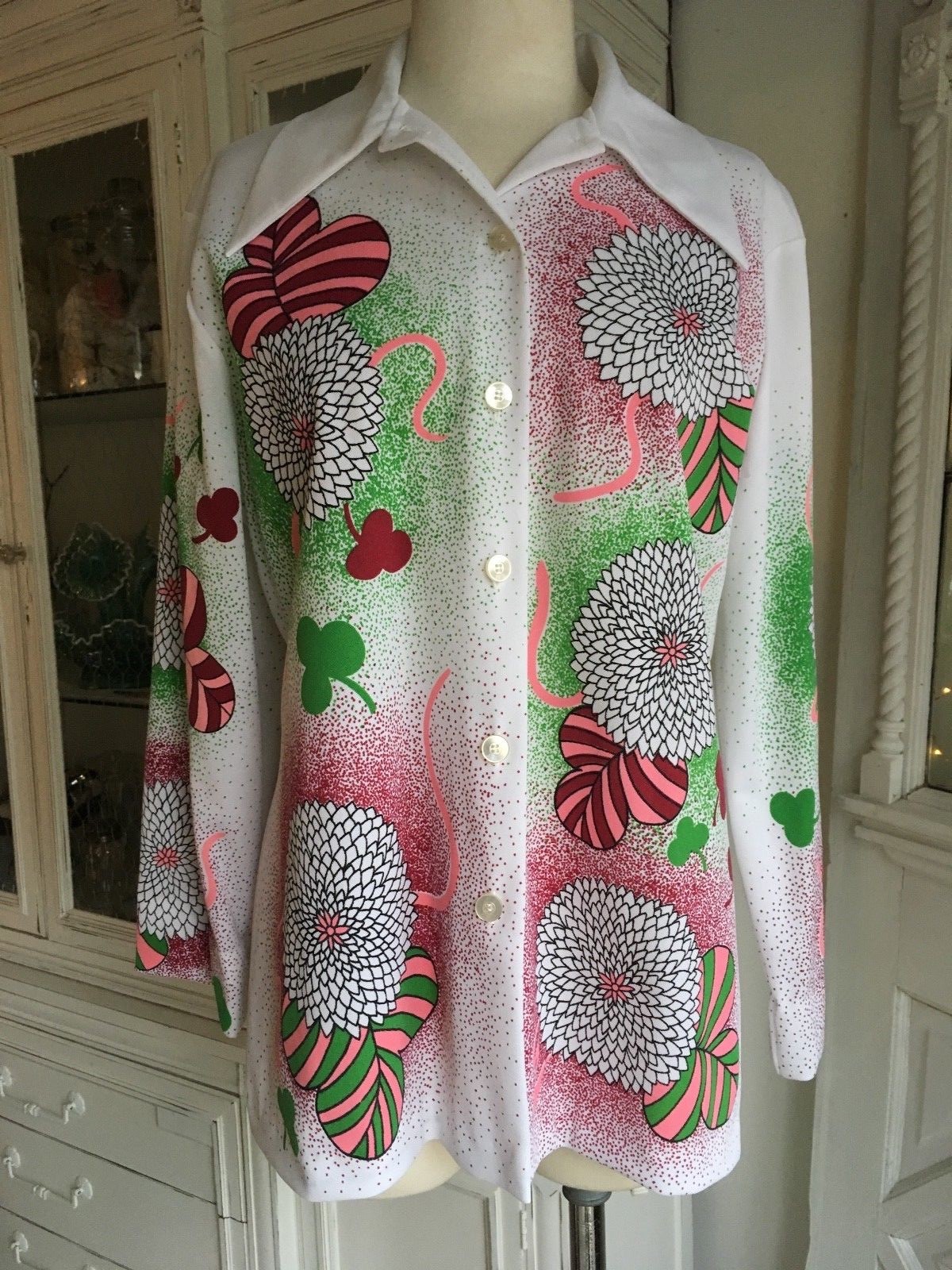 VINTAGE 1970&rsquo;s MOD PINK & GREEN Chrysanthemum FLOWER Button SHIRT Top JACKET
