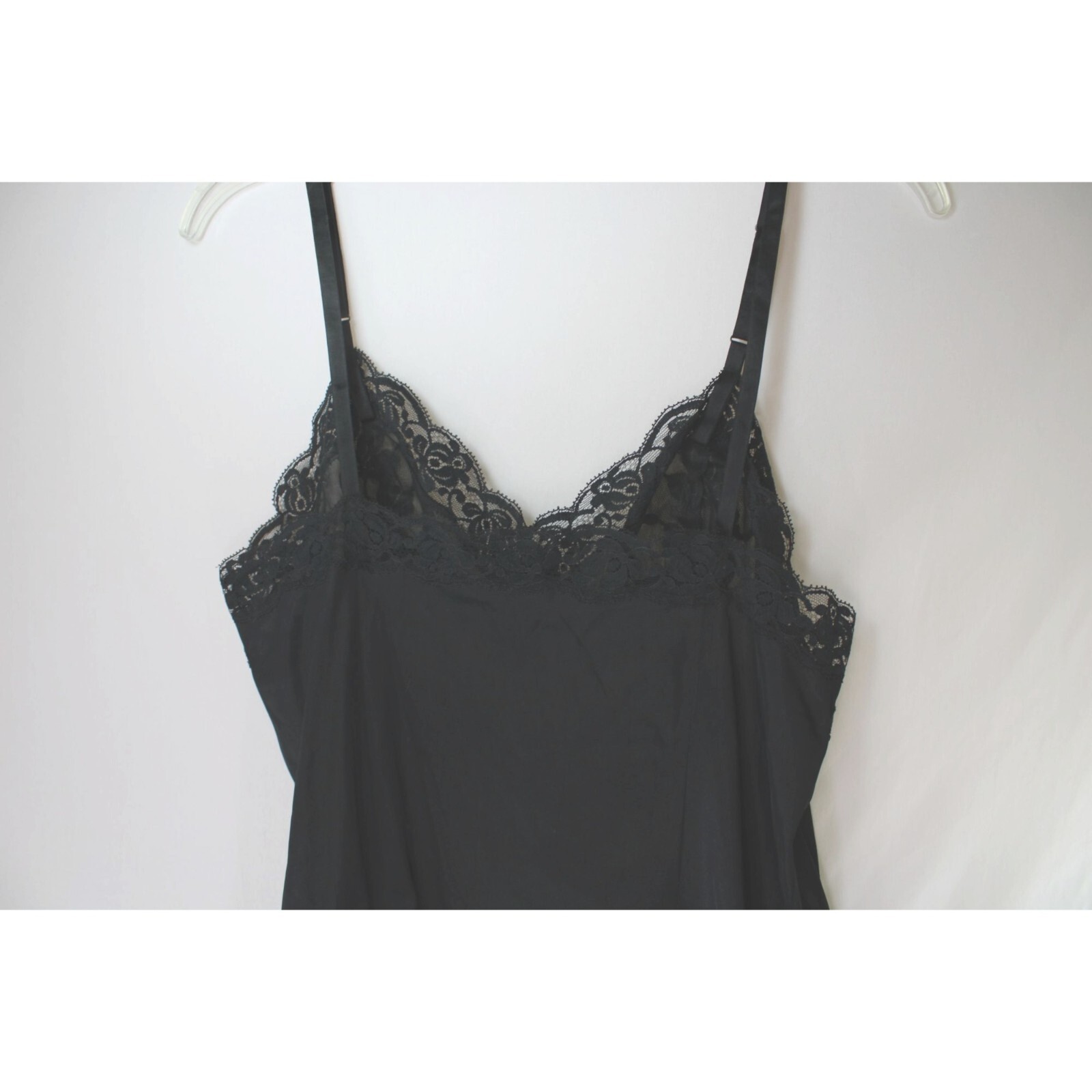 Vanity Fair Full Slip Black Nylon Size 35 Small Vintage Adjustable Straps 90222