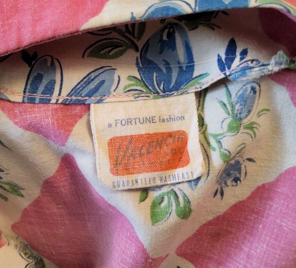 VTG HOUSE DRESS 1940s COTTON PRINT WWII Yrs. Size Small. Pink Blue Floral Checks