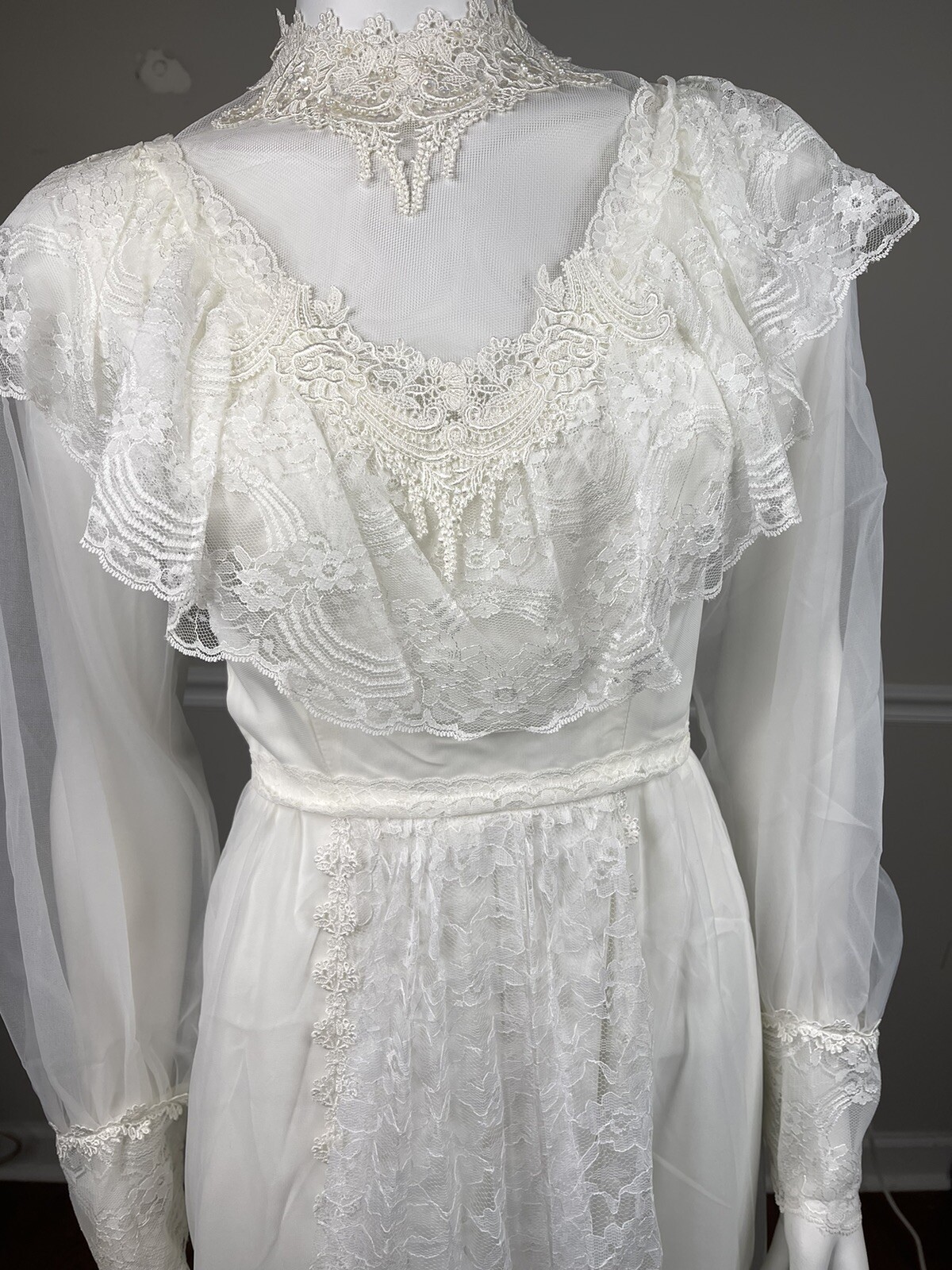 Vintage Bridallure 70s Lace Wedding Dress Train Alfred Angelo Ruffles White 34”
