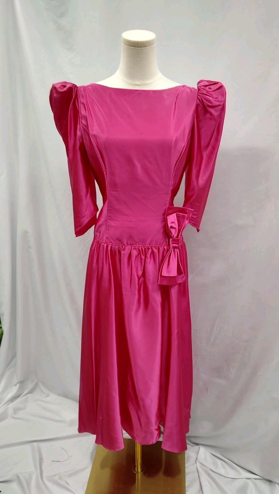 80&rsquo;s Vintage Dress Hot Pink Liquid Satin Shine Puff Sleeve Bow V Back Gown 13/14