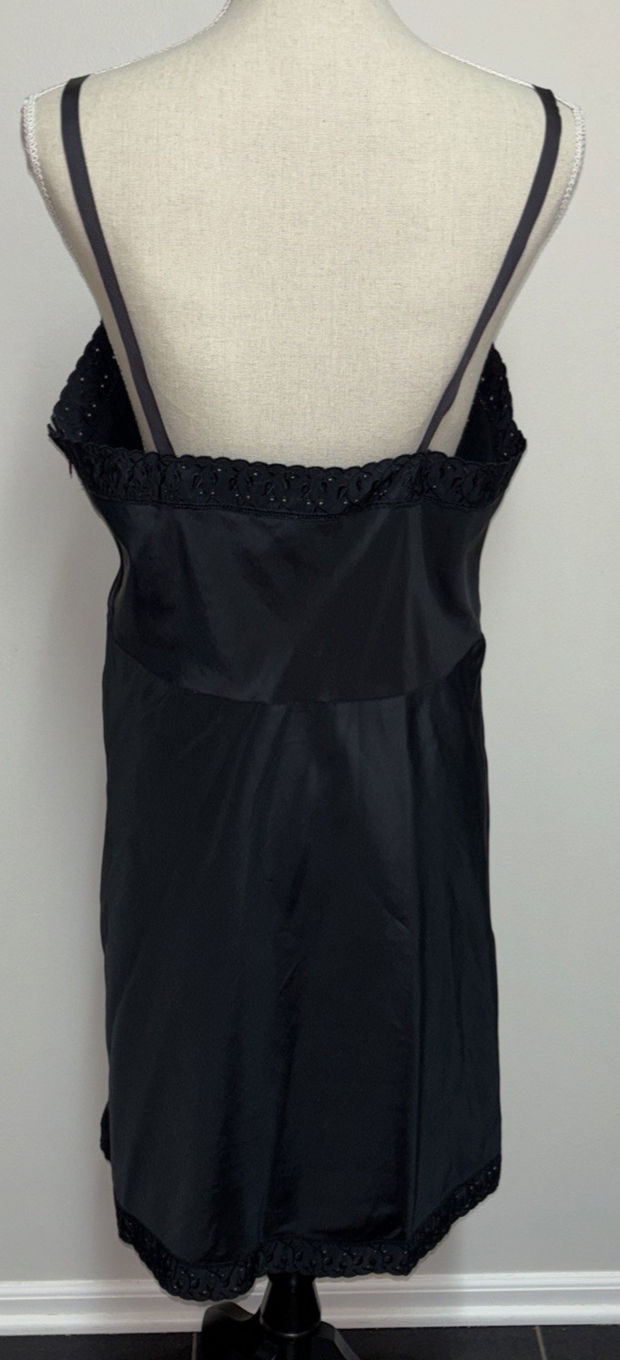 Vtg EXCELLE Barbizon Full Slip Black Taffeta Embroidered Trim w/ Zipper 38S