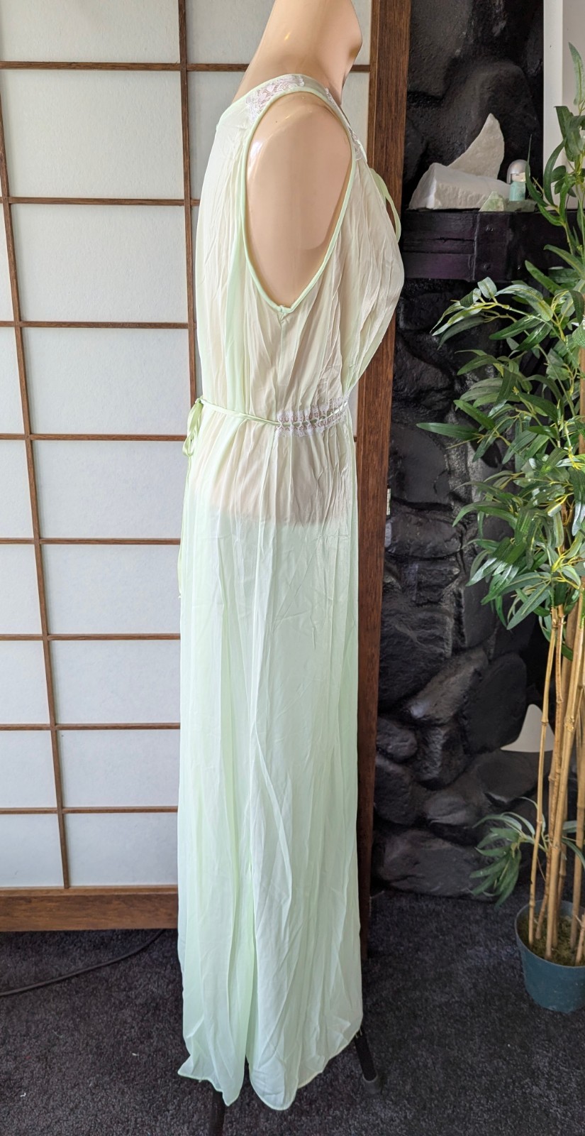 Vtg 1970s Miss Elaine Peignoir Set Long Mint Green Chiffon Lace USA Large NOS