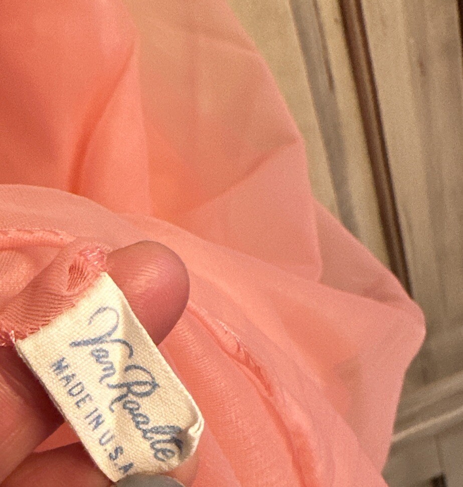 Van Raalte Robe Pretty Peach With Ivory Lace Double Lined Size Small Vintage
