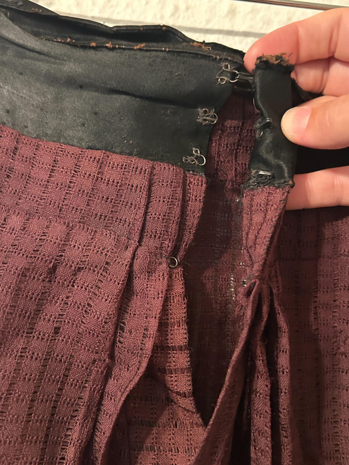 READ As is Victorian Womens S/M Dress Brown Lace Bodice & Skirt Study Repair