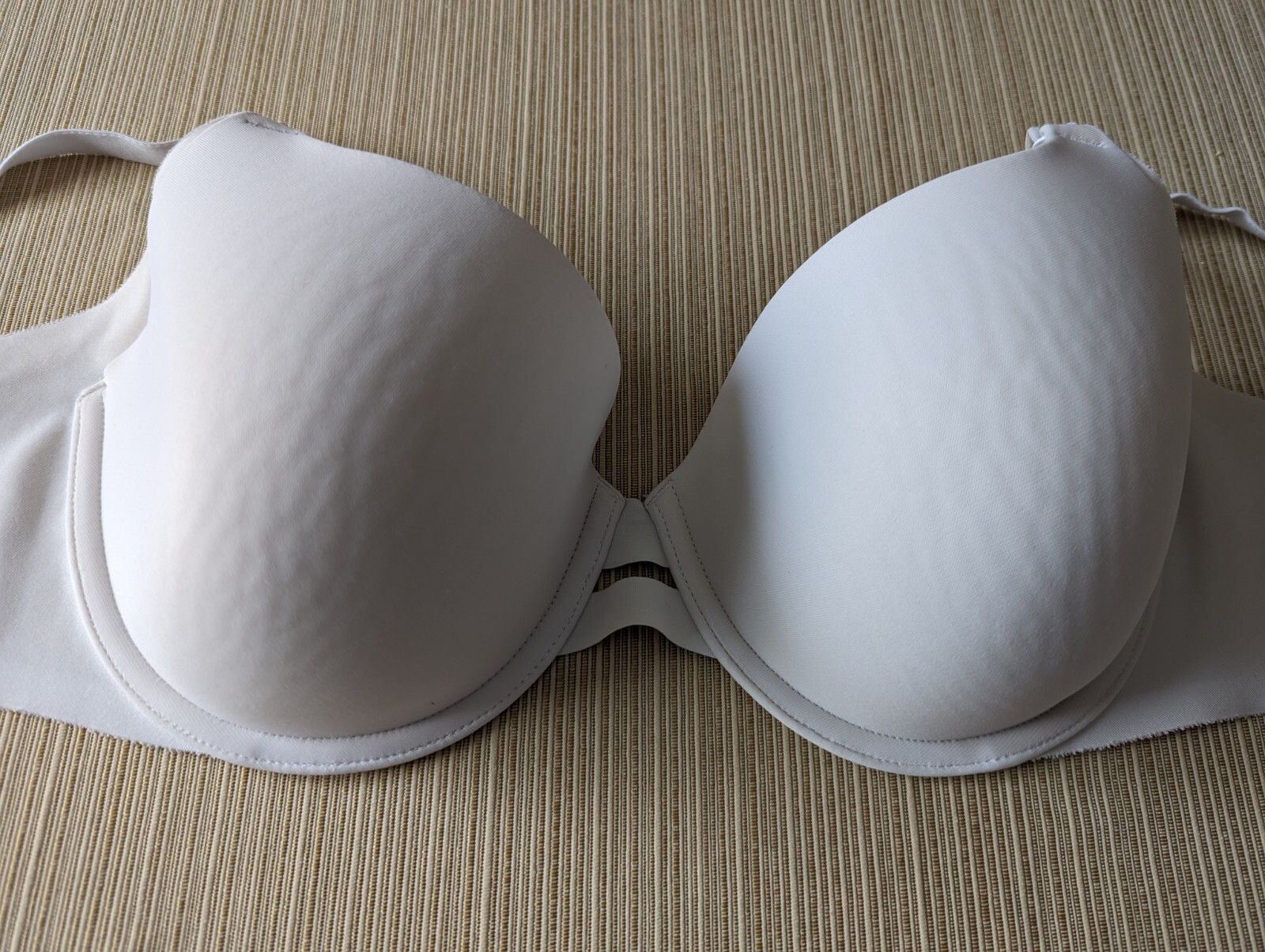 Lovely Warner&rsquo;s 3561W Extra Coverage Sides Full Cup Underwire White Bra 38 B
