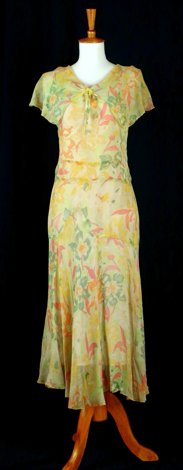 Vintage 20&rsquo;s silk chiffon floral print ruffled garden party dress Excellent cond