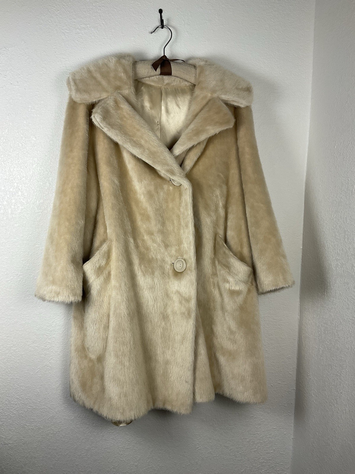 Vintage Brazatta Faux Fur Coat Paris – No Size Tag But Fits Size Large.