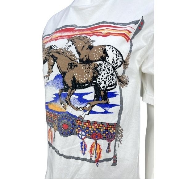 Vintage White 1997 DIAMOND DUST (Glitter) Horses Running Tee Size MD