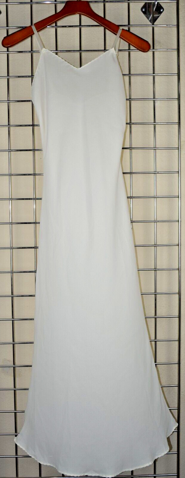 Vintage Slip Dress Wondermaid Size 32 70s Ivory Long Shapely Fit Made USA
