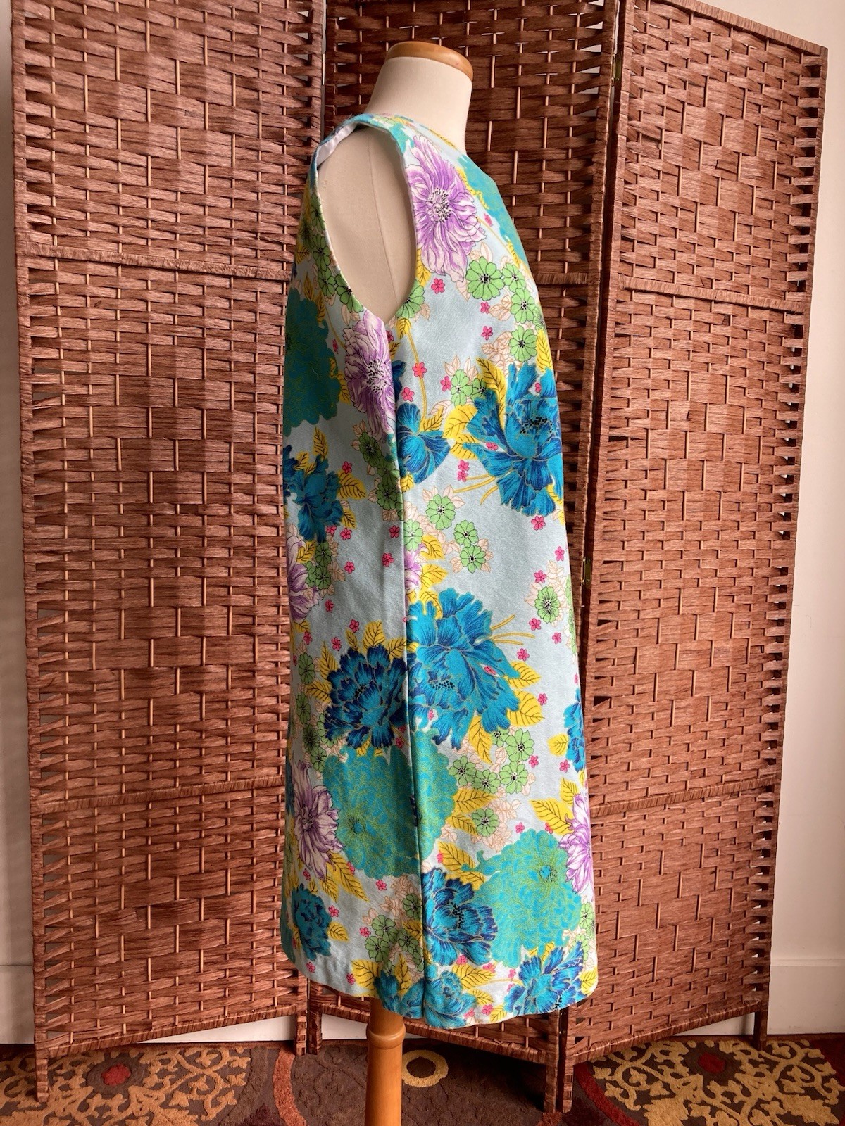 1960s Vibrant Flower Power Shift Dress, Bust 40in