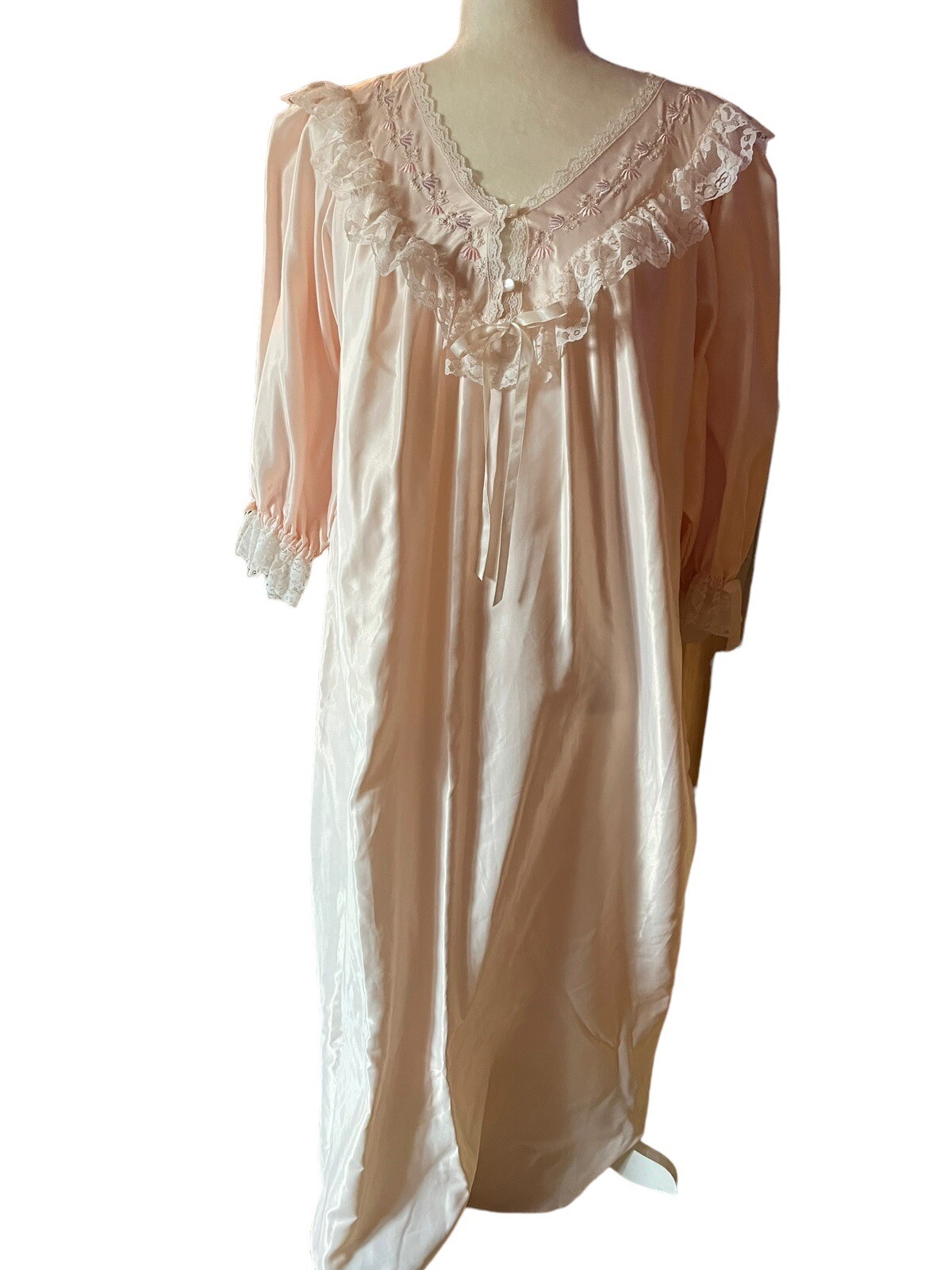 VTG Vanity Fair Nightgown Size Medium Silky Nylon Pink With Lace And Ribbons
