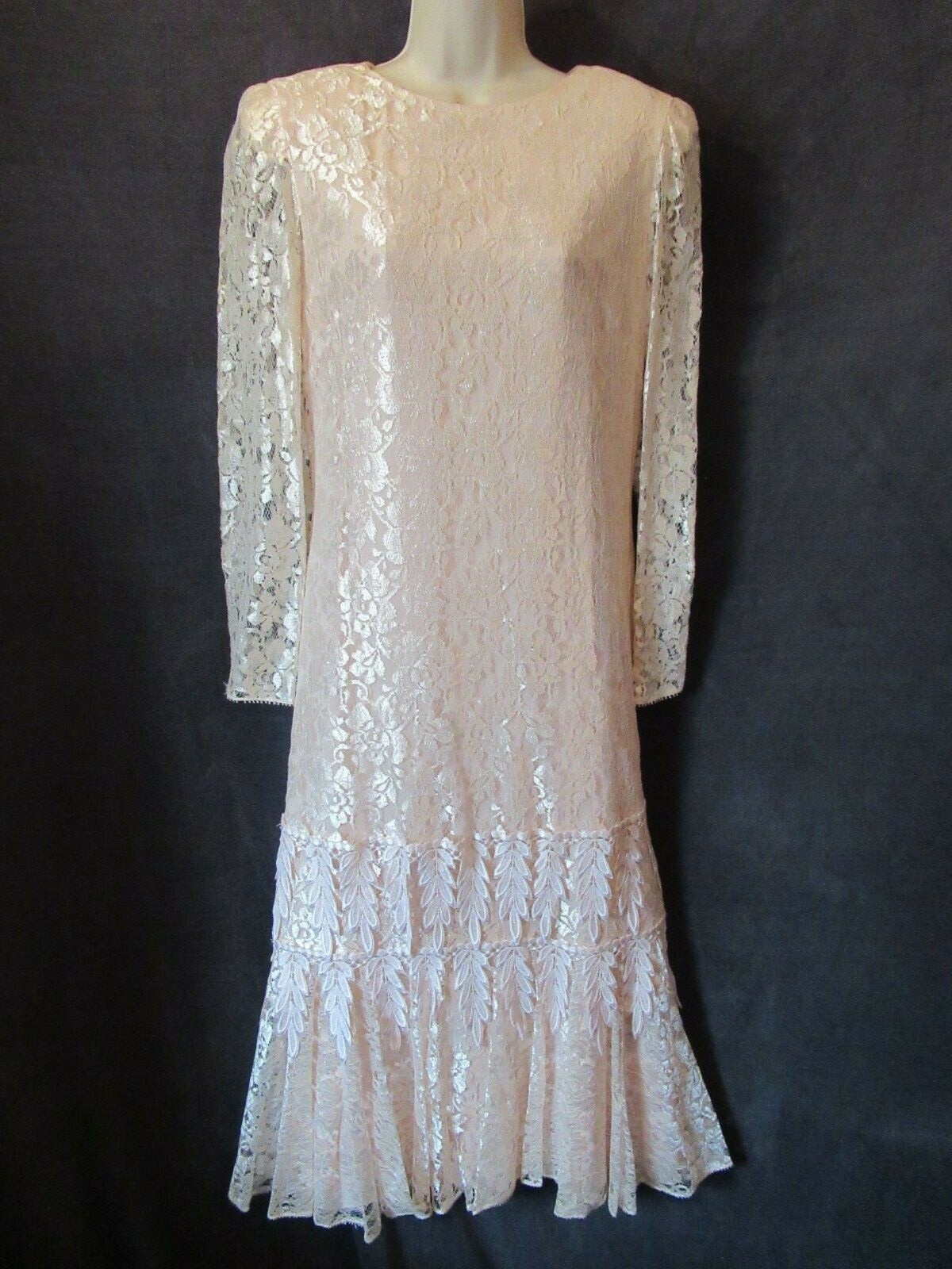 80&rsquo;s Vintage Ursula of Switzerland Light Peach Lace Flapper Long Formal Dress 11