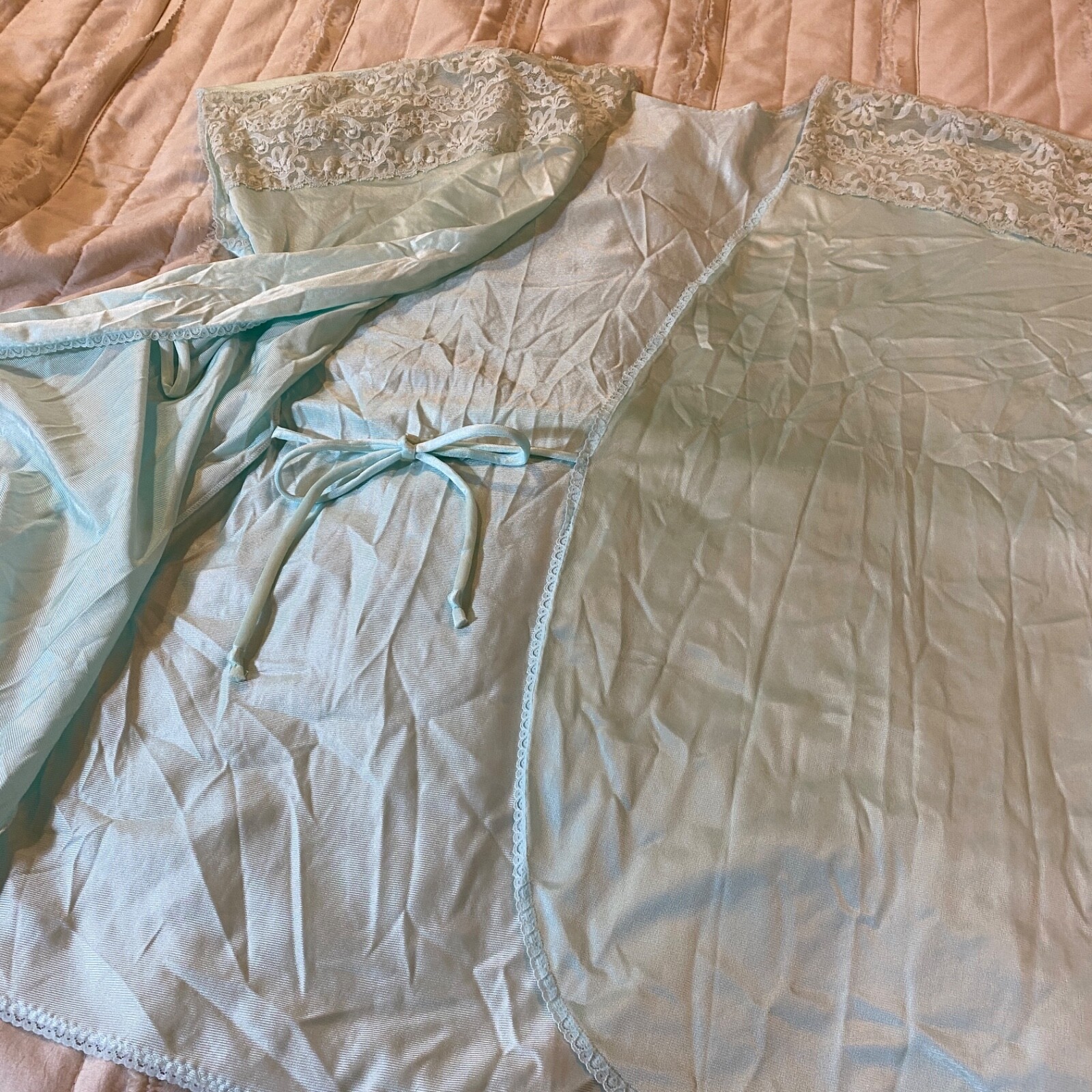 Vtg Pinehurst Lingerie Womens Small Ice Blue Satin Lace Trimmed Peignoi Robe 80s