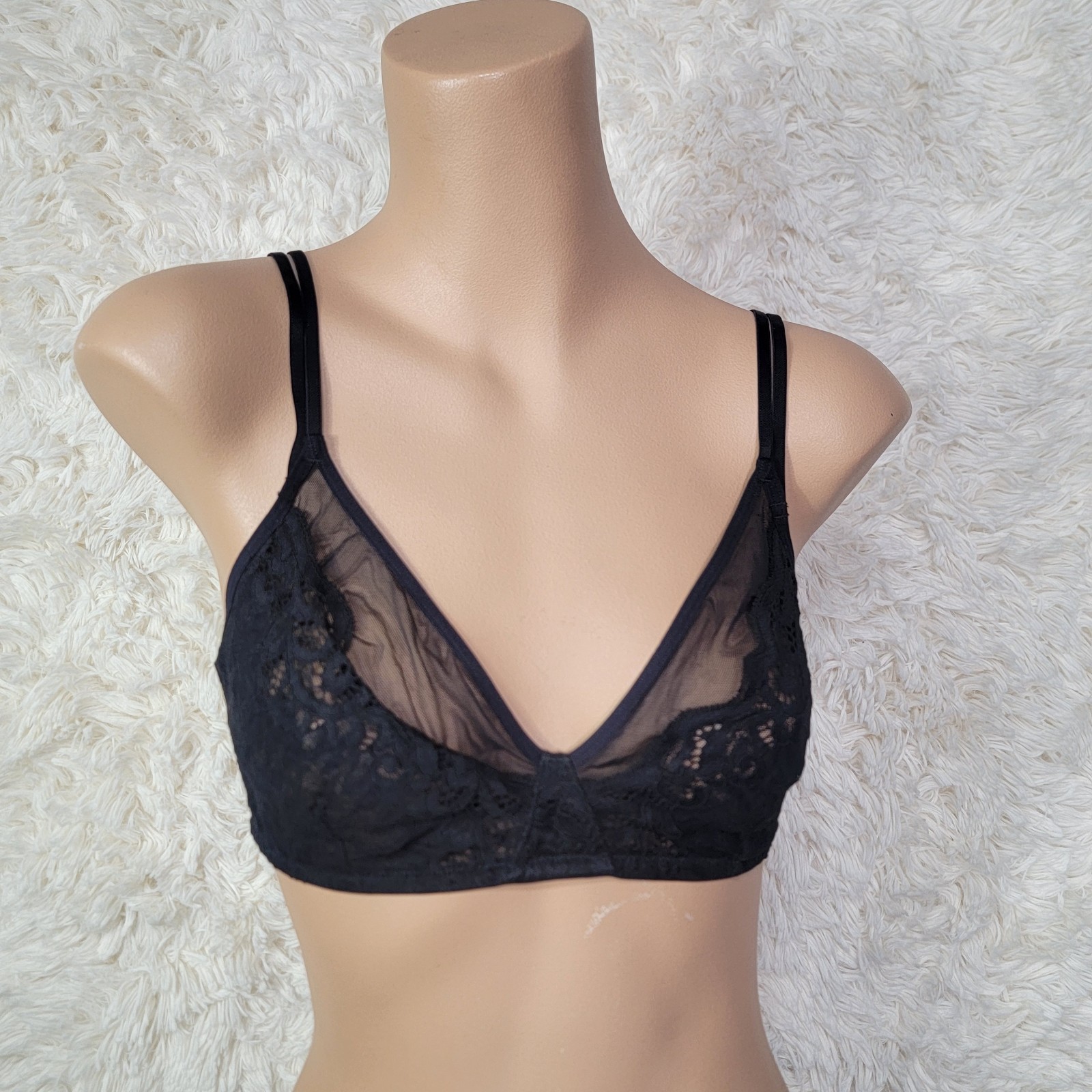 Vintage Vassarette Size XL Lace Artistry Wireless Bra Semi Sheer Black Lace I