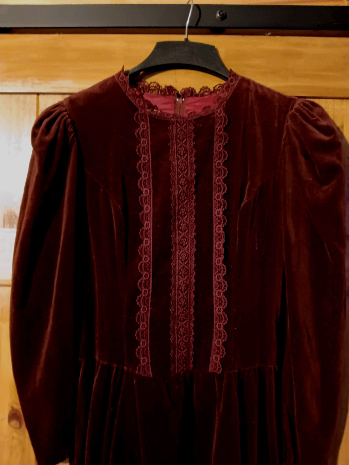 RARE 1970&rsquo;s GunneSax Burgundy Velveteen LaceTrim PraireVictorian Midi Dress-Sz 9