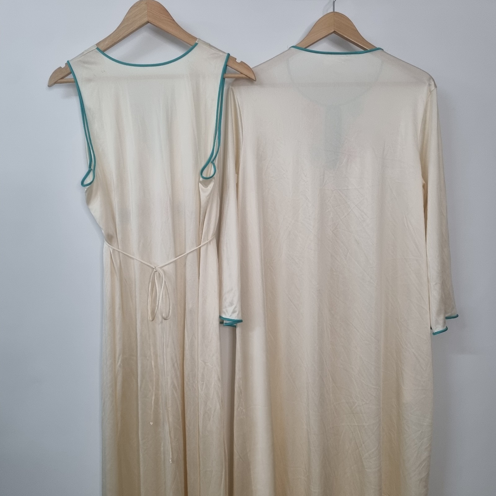 VTG Set 2 Peice Montgomery Ward Pegnoir Long Nightgown Robe Boho Antron Nylon L