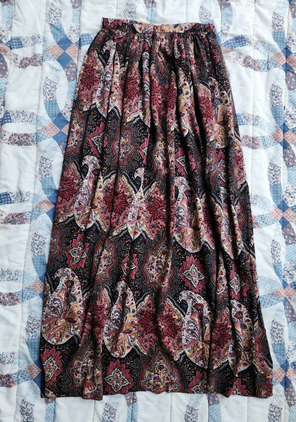 VTG 70&rsquo;S Women&rsquo;s Fall Paisley Hippie Maxi Skirt Zip Up Size XS 24in W 39in L