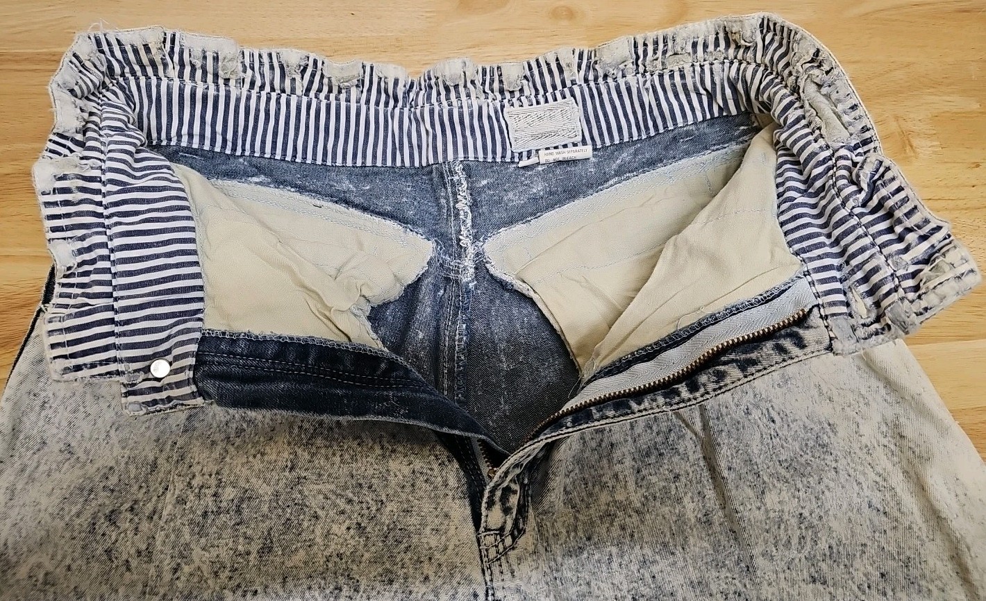 POWER – Acid Washed Tapered Paprr Bag High Waist Jeans, Womens 13/14 FUN & FUNKY