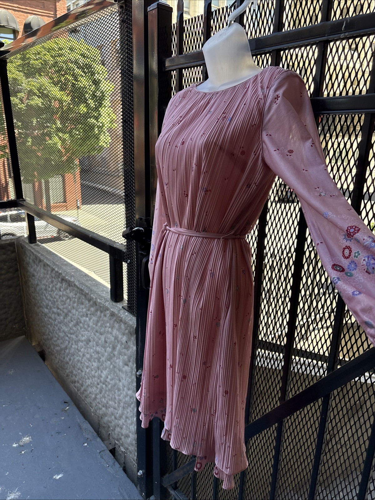 Gorgeous Hal Ferman belted and Pleated Pink Frock Vintage, Flowy, Classic 60s 💖