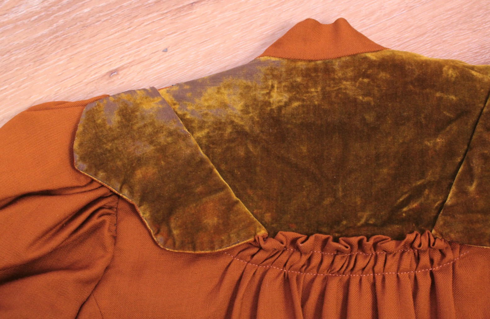 VTG Women&rsquo;s Antique Late 1800s 2 Pc Burnt Orange / Brown Jacket & Skirt Set XS/S