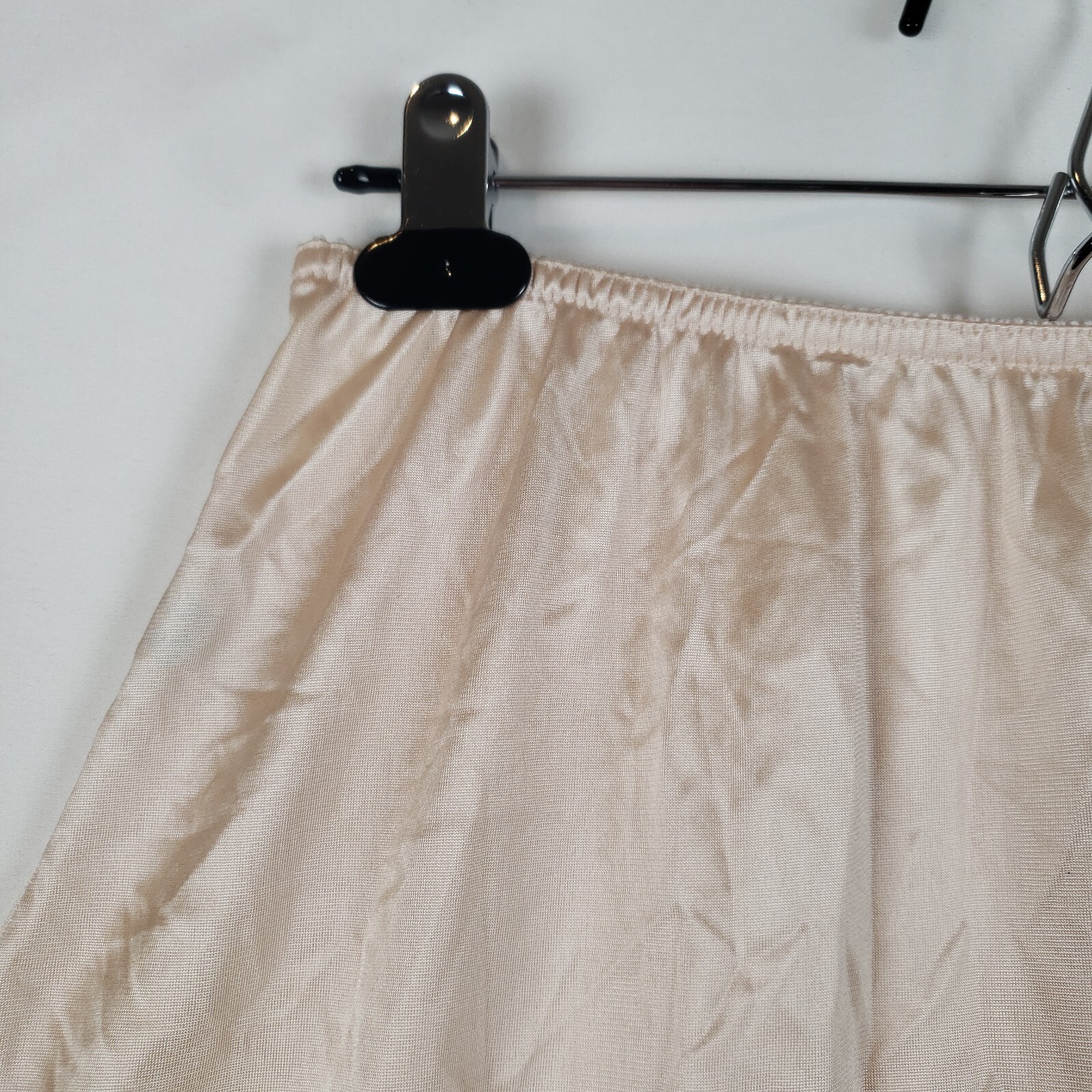 Vintage Warners Nylon Half Slip Large 17 in Lace Trim Beige